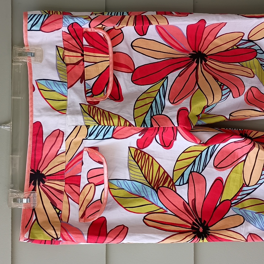 Leopard Women's Multi Color Floral Cropped Pants SZ 12 Light Weight Cotton - Picture 3 of 7